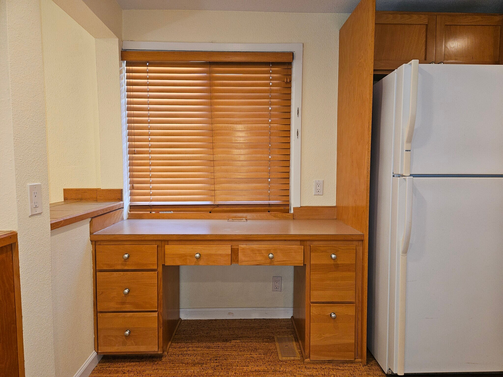 Kitchen desk - 1427 27th Ave
