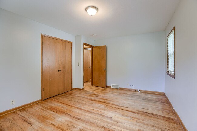 Building Photo - Updated 3 Bedroom With Finished Lower Leve...