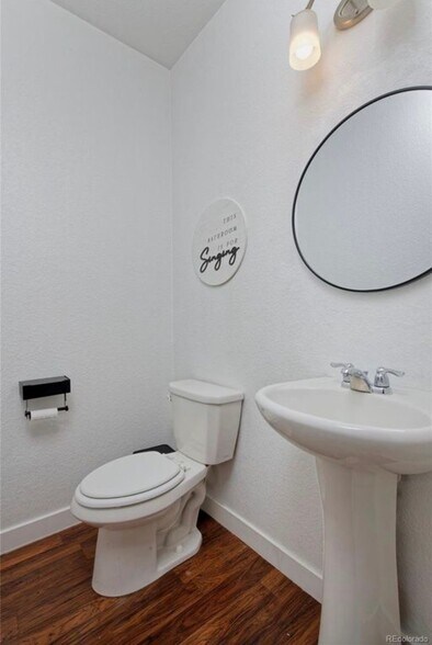 Building Photo - 2053 W 67th Pl