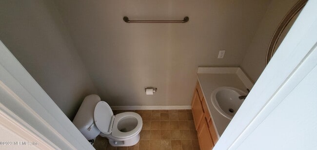 Building Photo - 401 Scrub Jay Dr