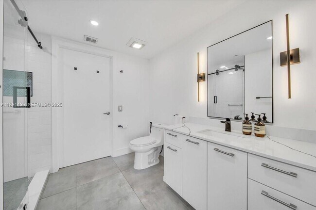 Building Photo - 50 Biscayne Blvd