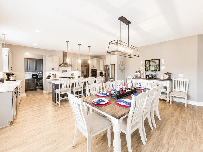Building Photo - 711 Torridon Ln