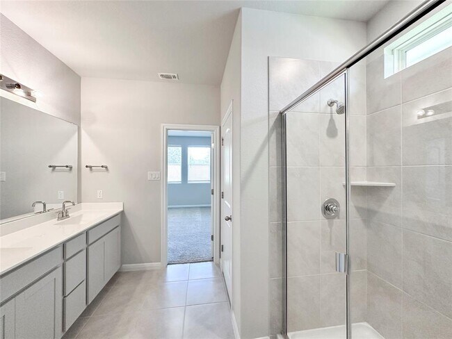 Building Photo - 409 Palo Brea Lp
