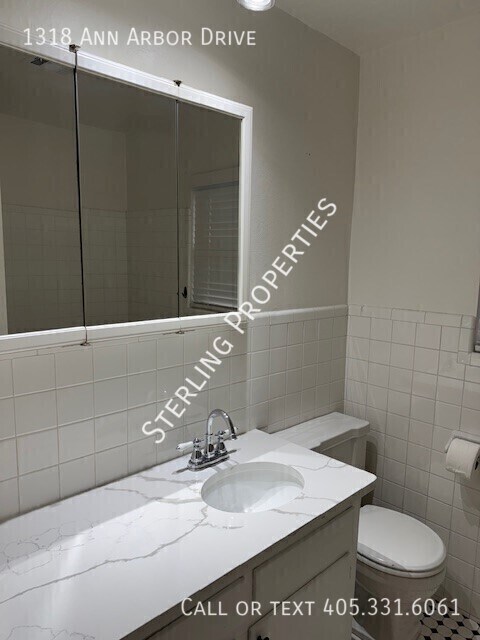 Building Photo - 1318 Ann Arbor Dr