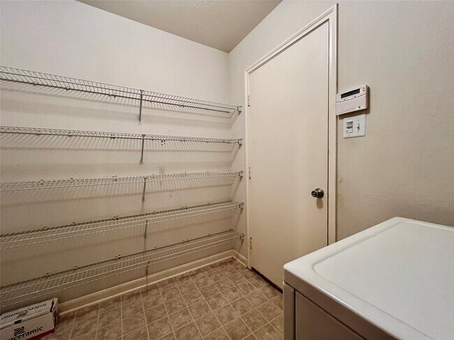 Building Photo - 16750 Bending Creek Ln