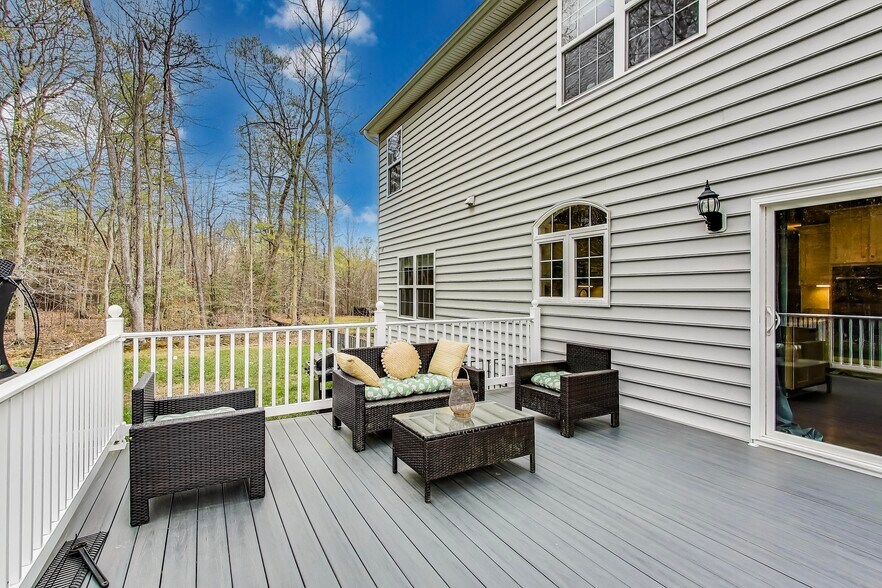 Building Photo - 2844 Deer Creek Ct