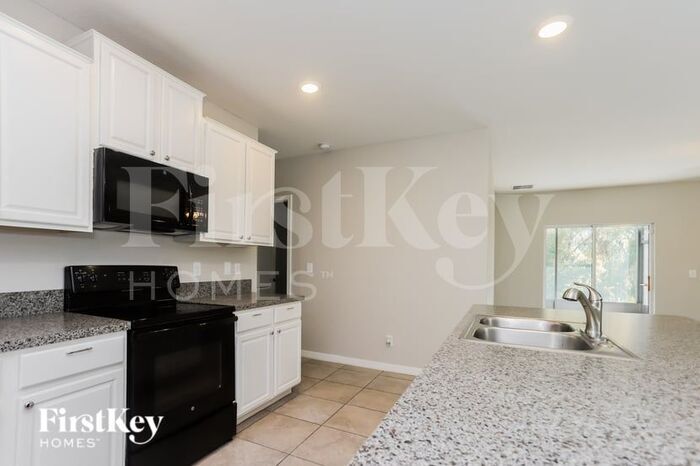 Building Photo - 17322 White Mangrove Dr