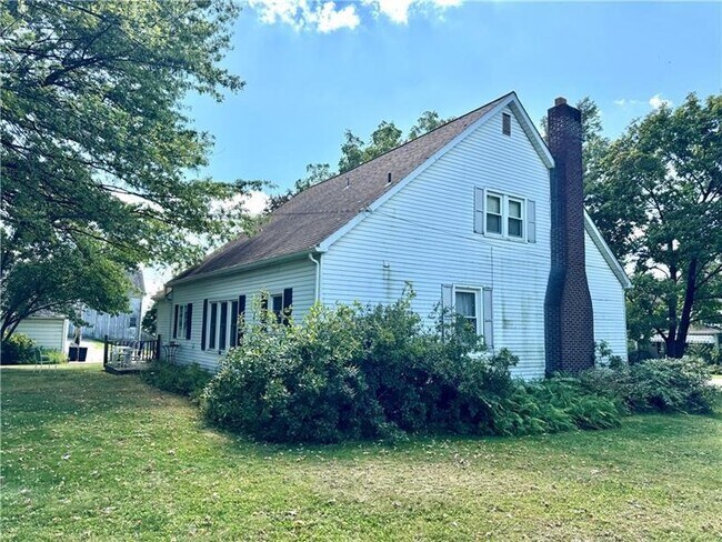 Building Photo - 149 S Franklin St