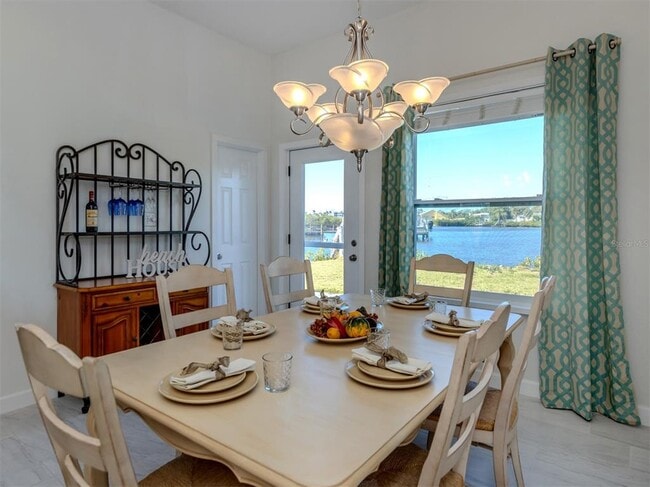 Building Photo - 498 Buena Vista Dr