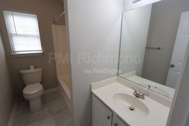 Building Photo - 9824 Willow Glen Ct