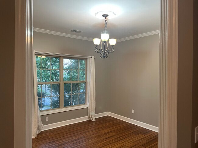 Building Photo - 940 Sunny Slope Trace