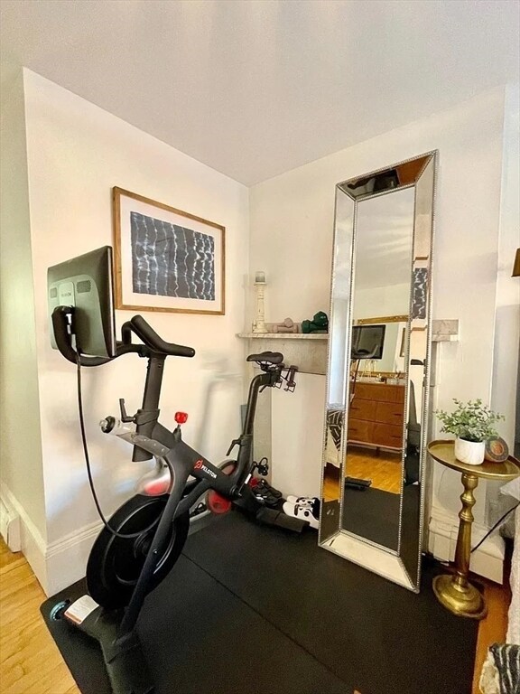 Building Photo - 4 Derne St