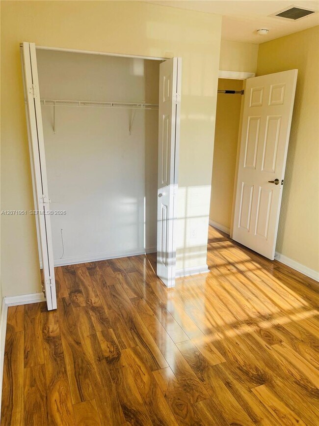 Building Photo - 6364 Landings Way