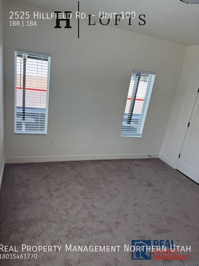 Building Photo - 2525 Hillfield Rd.-Unit 109