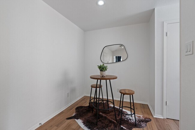 Building Photo - Perfectly Located 1-Bedroom Condo For Lease