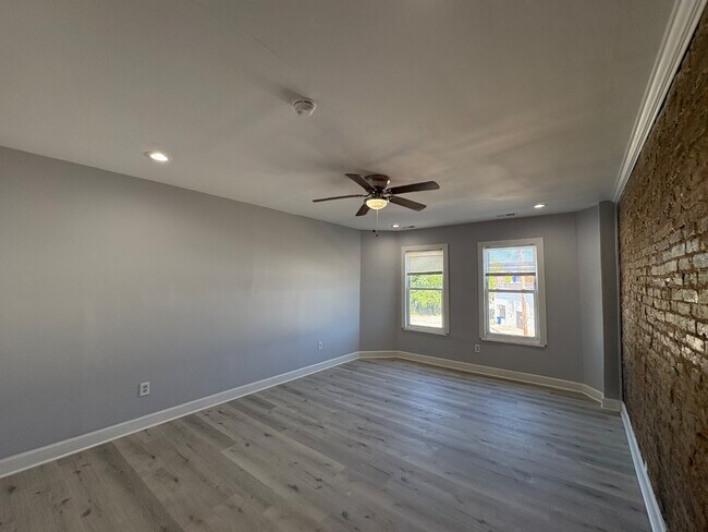 Building Photo - 3317 Paton Ave