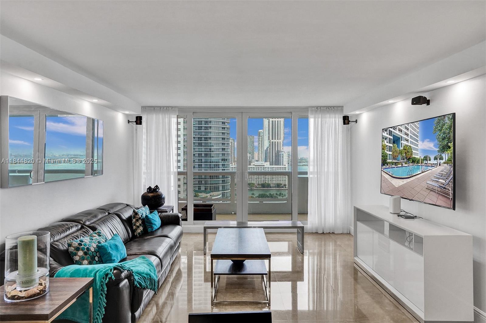 Building Photo - 1717 N Bayshore Dr