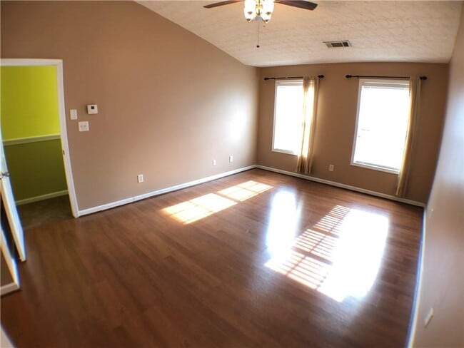 Building Photo - 3337 Baymount Way