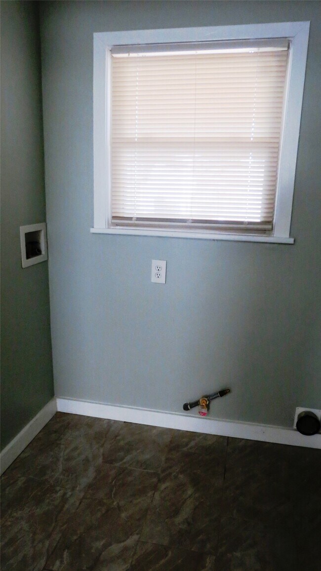 Building Photo - 2224 30th St