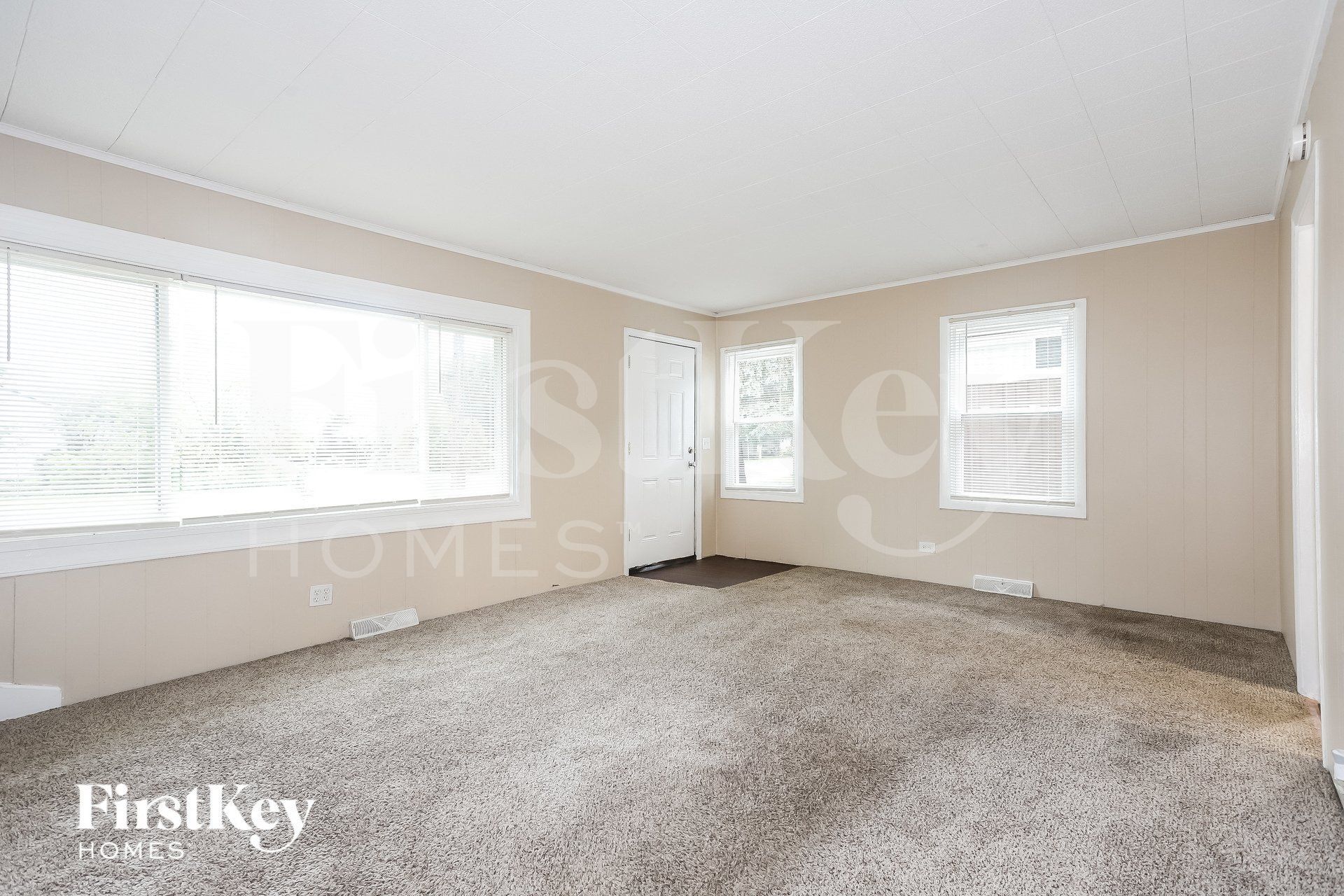 Building Photo - 510 E Clarendon Dr