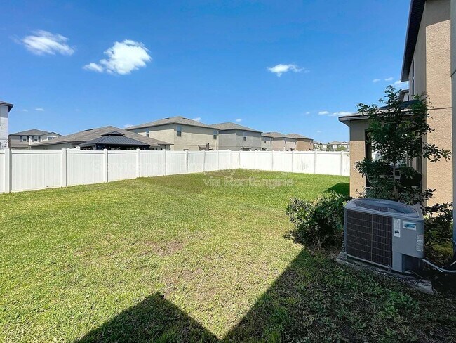 Building Photo - 7029 Samuel Ivy Dr