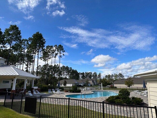 Building Photo - 4 bed/3 bath Beautiful Home with Amenities!