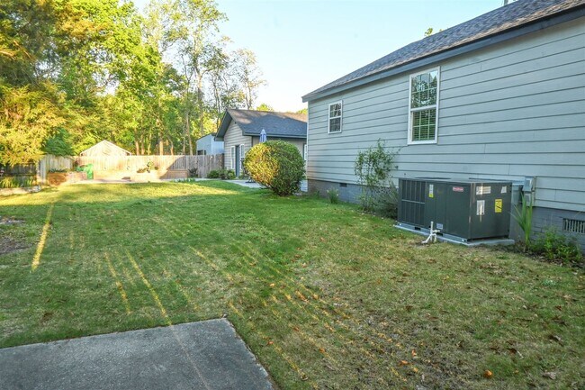 Building Photo - 4203 Anglin Rd