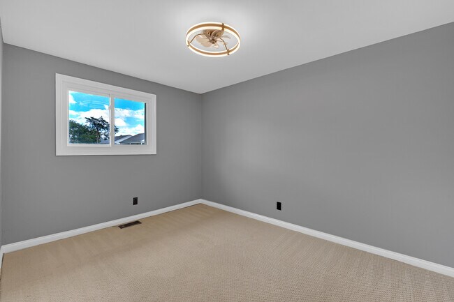 Building Photo - 414 Gainsborough Ct