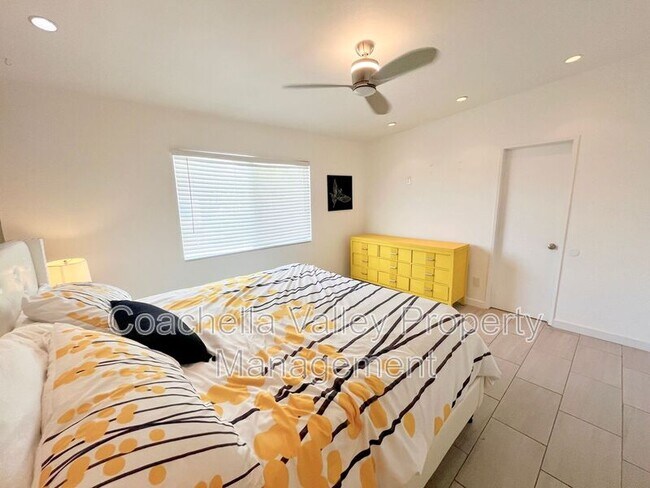 Building Photo - 2719 E Ventura Rd