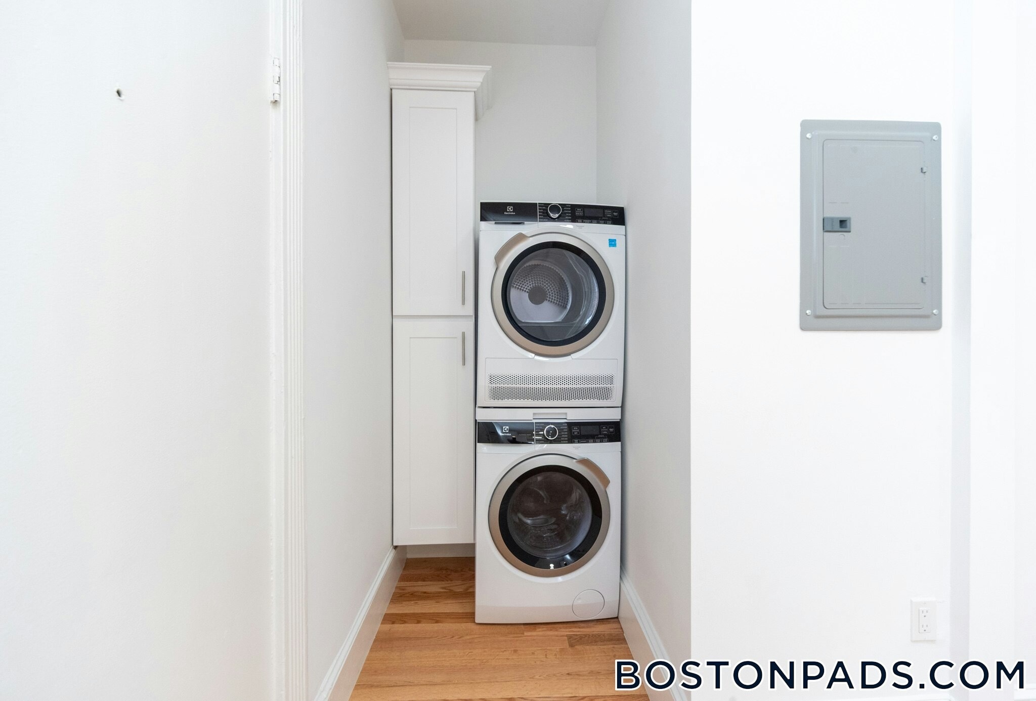 Building Photo - 175 Hemenway St