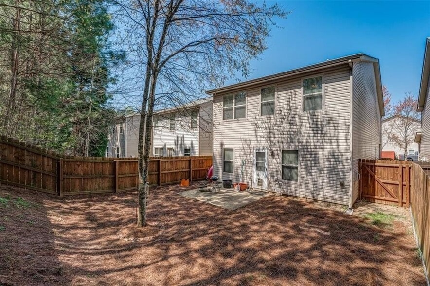 Building Photo - 208 Hidden Creek Pt