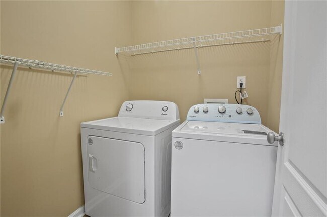 Building Photo - 5078 McEver View Dr