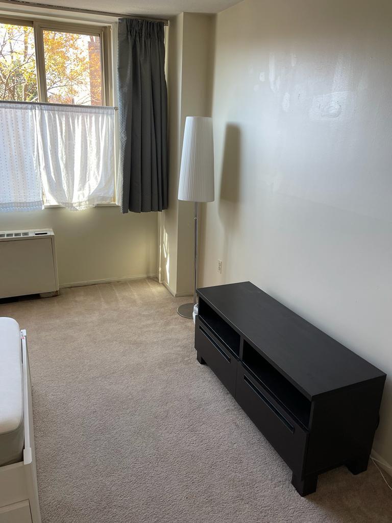 Bedroom - 1 E University Pky