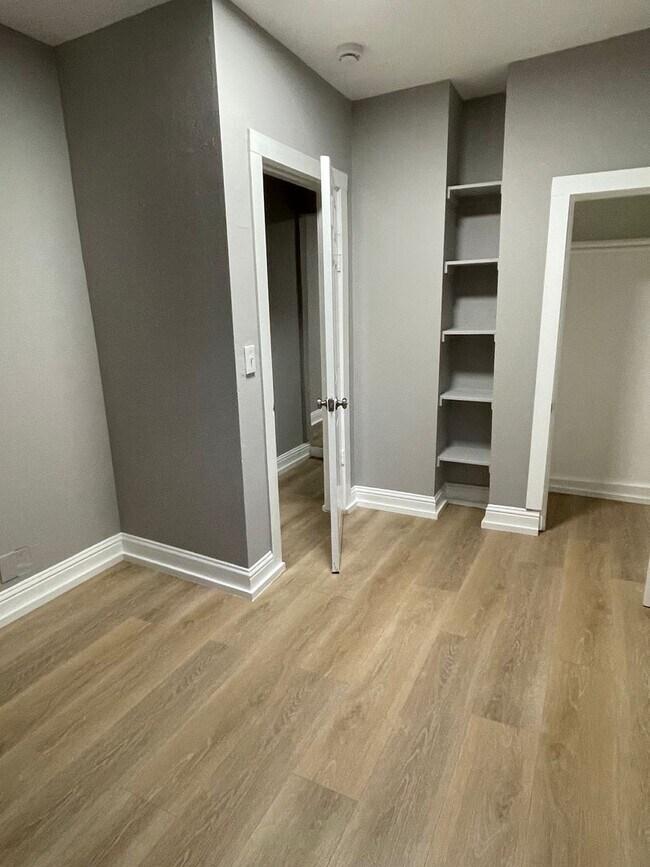 Building Photo - 1010-1012 Wood Street