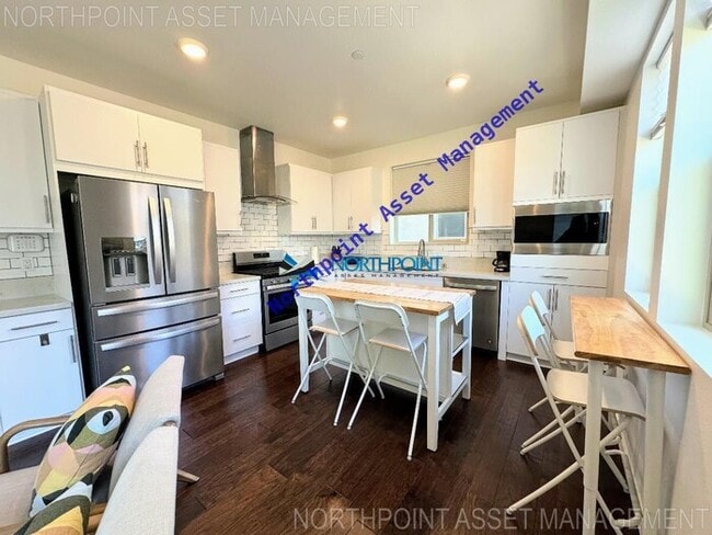 Building Photo - Fully Furnished 1-Bedroom Condo for Rent i...