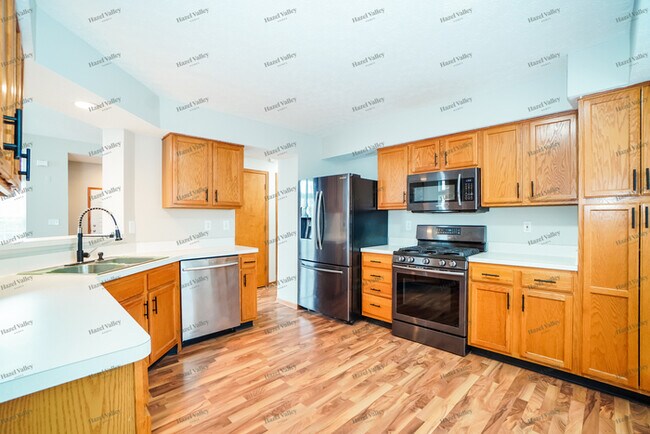 Building Photo - 2805 Westrock Dr