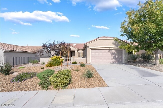 Primary Photo - 2706 Grand Forks Rd