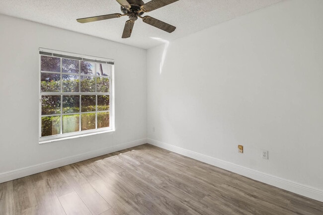 Building Photo - 13596 Weyburne Dr