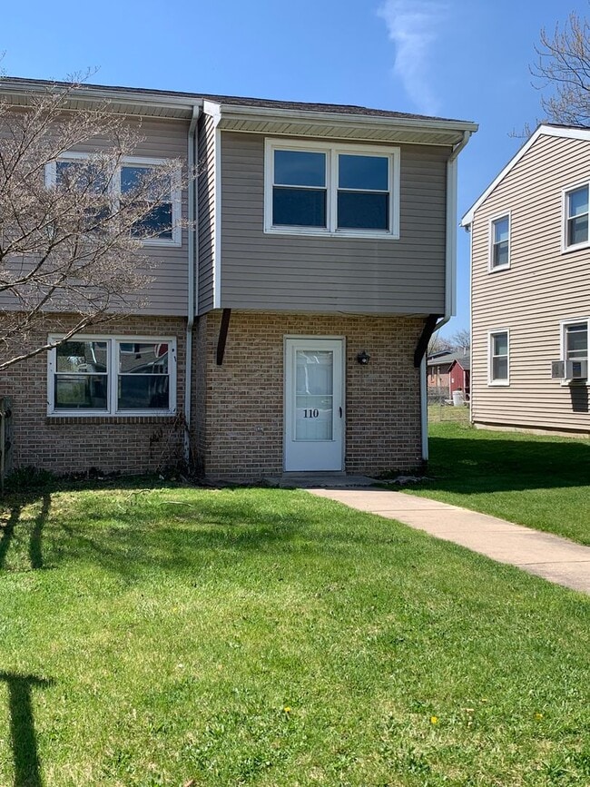 Building Photo - Newly renovated, affordable, 3 bed/1 bath ...