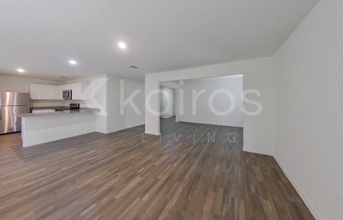 Building Photo - 3417 74th St W