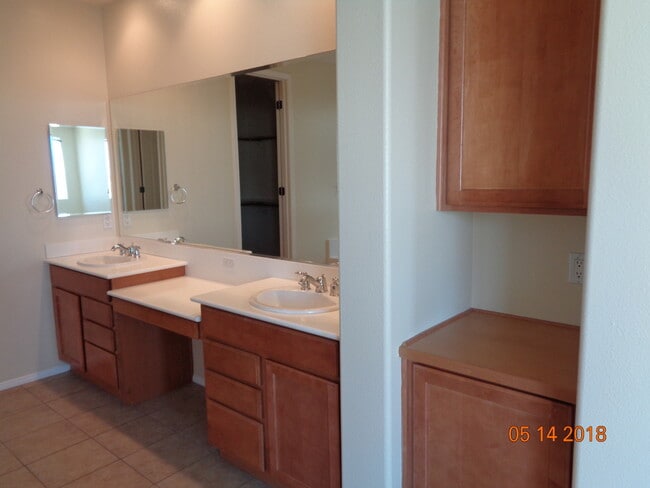 Building Photo - Beautiful West Lancaster 2 Story Offering 3209 sq. ft.