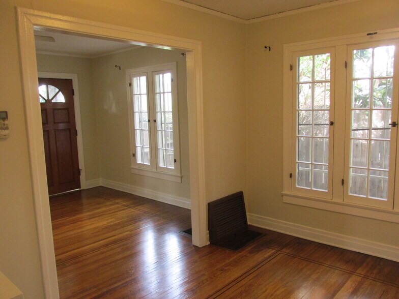 Dining room/office looking toward front - 502 N Vista St