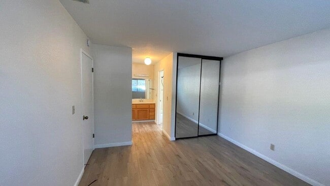 Building Photo - Pacheco Nice 2 bedroom 2 bath condo w/ com...