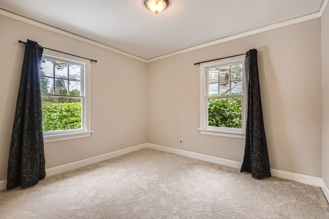 Building Photo - NEW BEST PRICE at $2,195 Fully Rehab 3 Bed...