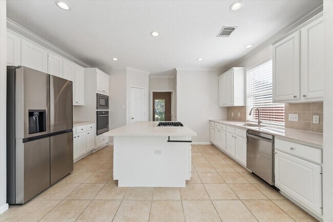 Building Photo - 12019 Costa Del Rey Ct