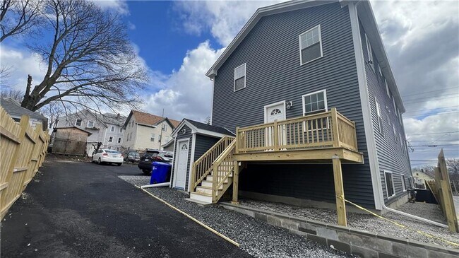 Building Photo - 1035 Atwells Ave