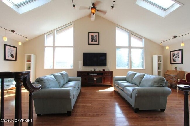 Building Photo - 524 Eyak Dr