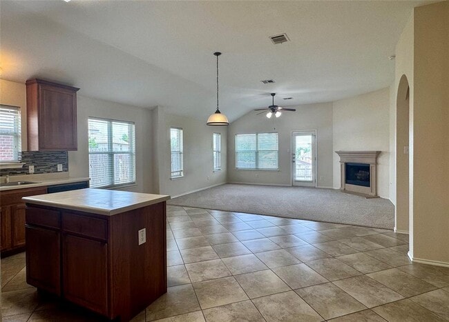 Building Photo - 1692 Amberwood Loop
