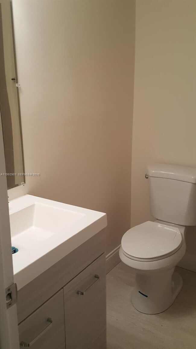 Building Photo - 265 SW 7th St