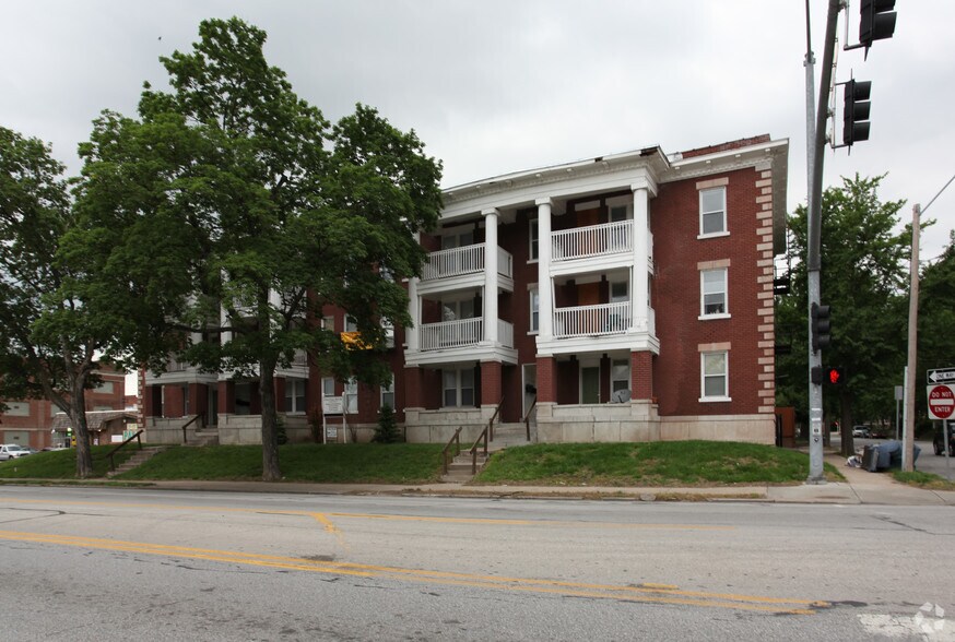 Building Photo - Oasis on Linwood